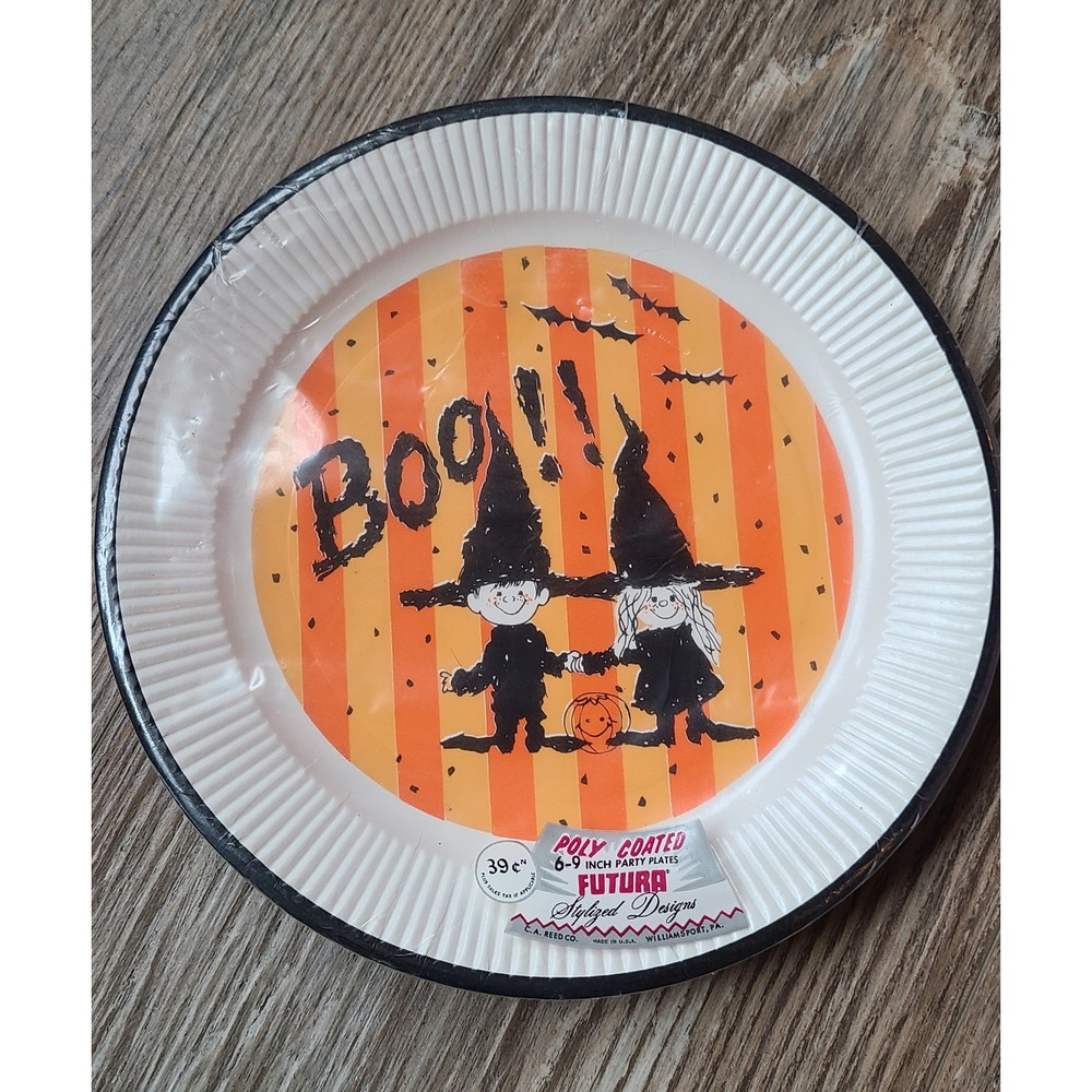 Vintage Futura Halloween Paper Plates C.A. Reed Co Witch Kids Boo 6-9 Inch 8ct